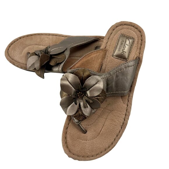 Clarks Artisan Women's Leather Flower Thong Sandals Metallic 8M Slip-On - Picture 1 of 7